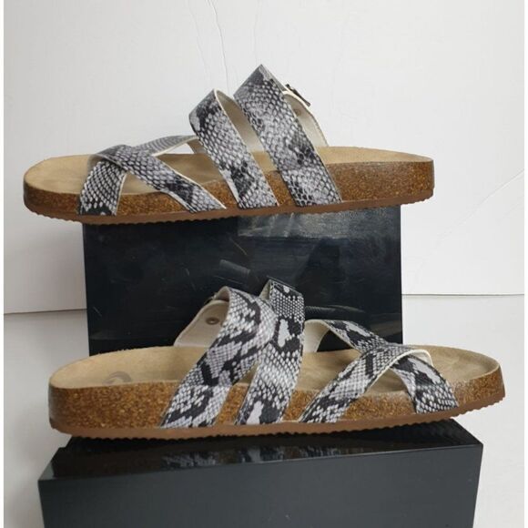 Women's Slip On Strappy Sandals 10 Buckle Strap Toe Loop Snake Print Sz 10 NWOT - Picture 3 of 9